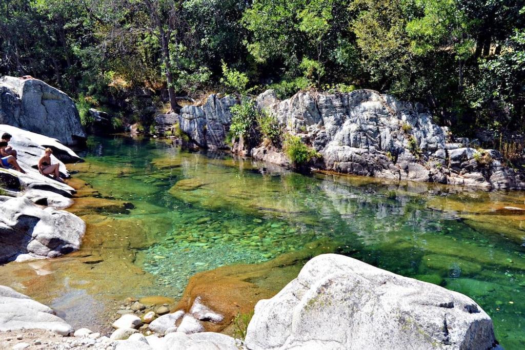 Casa Rural En Candeleda Con Piscina Y Un Maravilloso Jardin Buitenkant foto