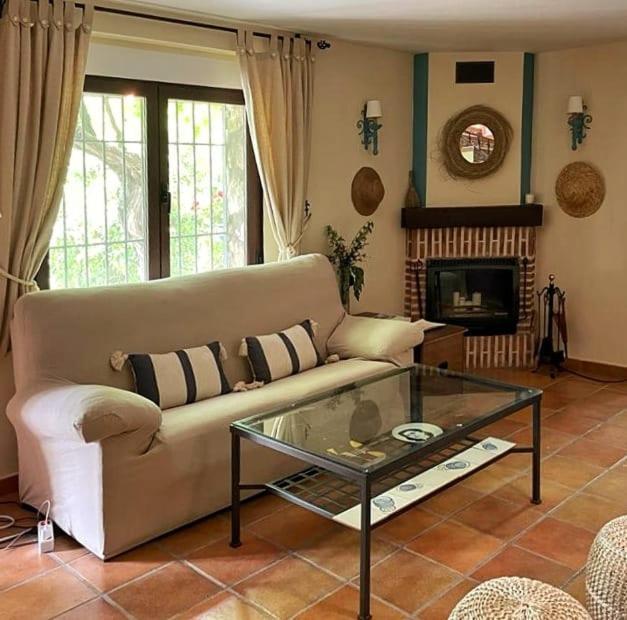 Casa Rural En Candeleda Con Piscina Y Un Maravilloso Jardin Buitenkant foto