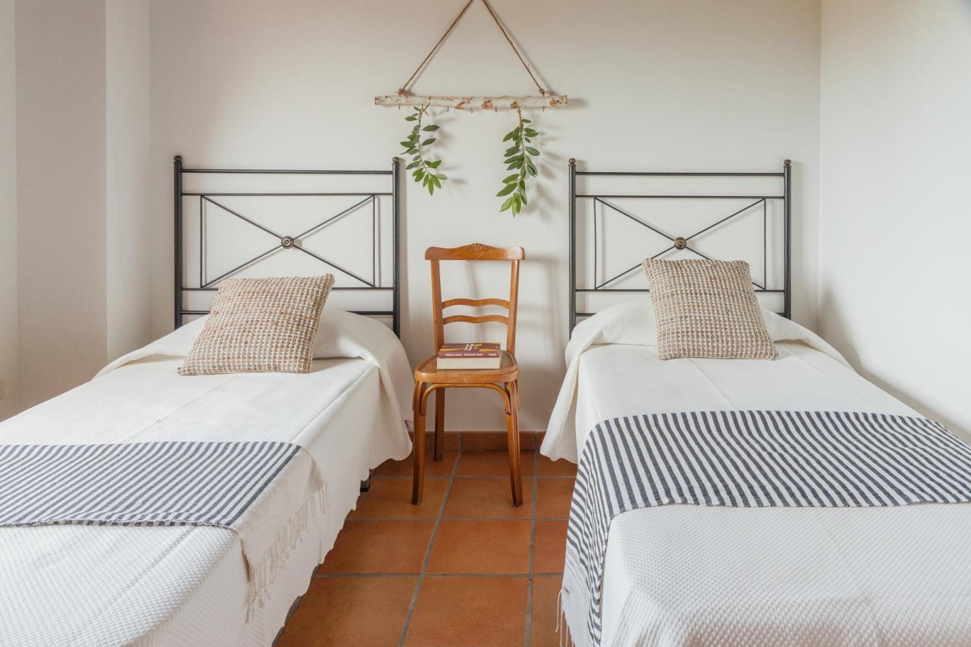 Casa Rural En Candeleda Con Piscina Y Un Maravilloso Jardin Buitenkant foto